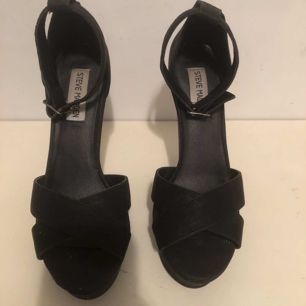 Steve Madden black wedges Size 8